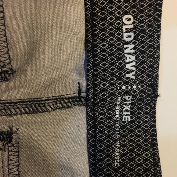 **SOLD** Old Navy Pixie Geo Pattern Pant NWT - Picture 4 of 5